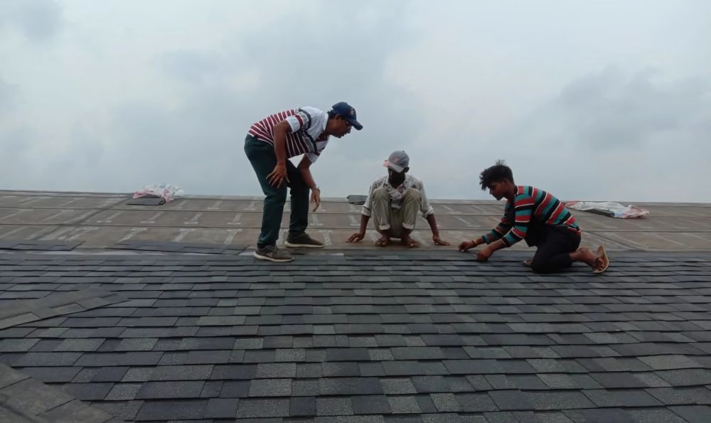 color-roofing-section